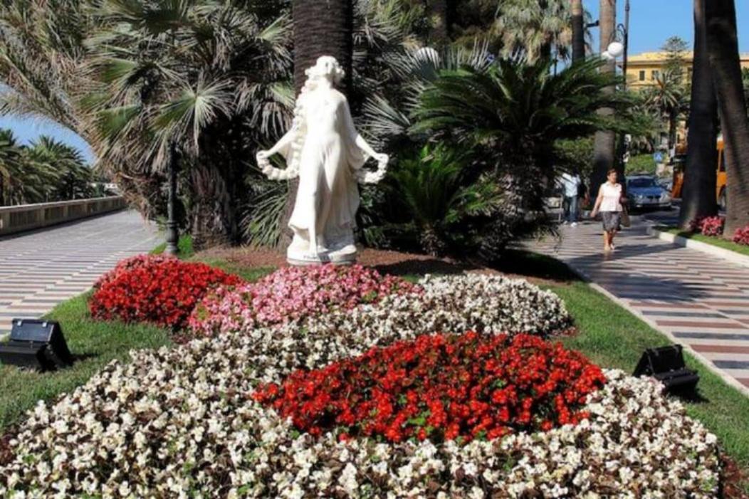 Ampio Appartamento Centrale San Remo Kültér fotó
