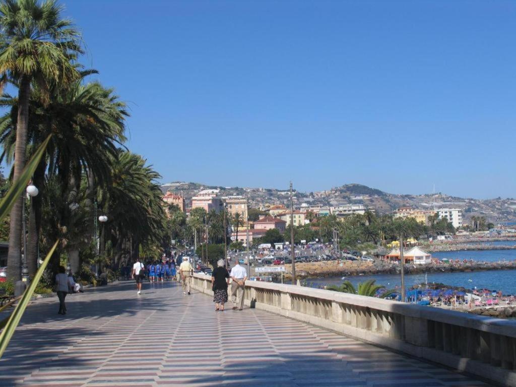 Ampio Appartamento Centrale San Remo Kültér fotó