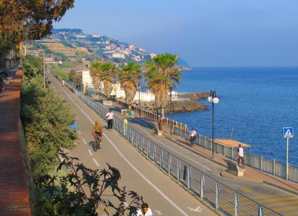 Ampio Appartamento Centrale San Remo Kültér fotó